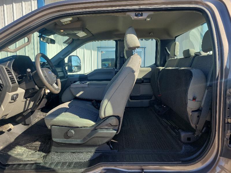 Ford Super Duty F-350 SRW XL 4WD SuperCab 8' Box 2021