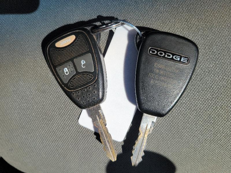 Dodge Ram 2500 2dr Reg Cab 140.5 4WD SLT 2006