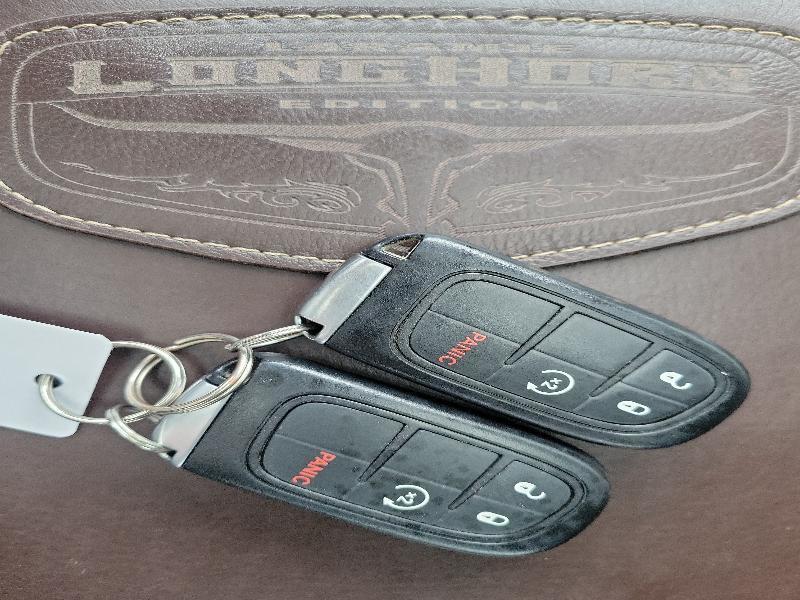 RAM 1500 4WD Crew Cab 149" Longhorn 2016