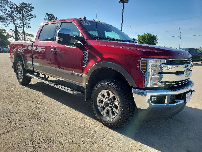 Ford Super Duty F-250 SRW Lariat 4WD Crew Cab 6.75' Box 2019