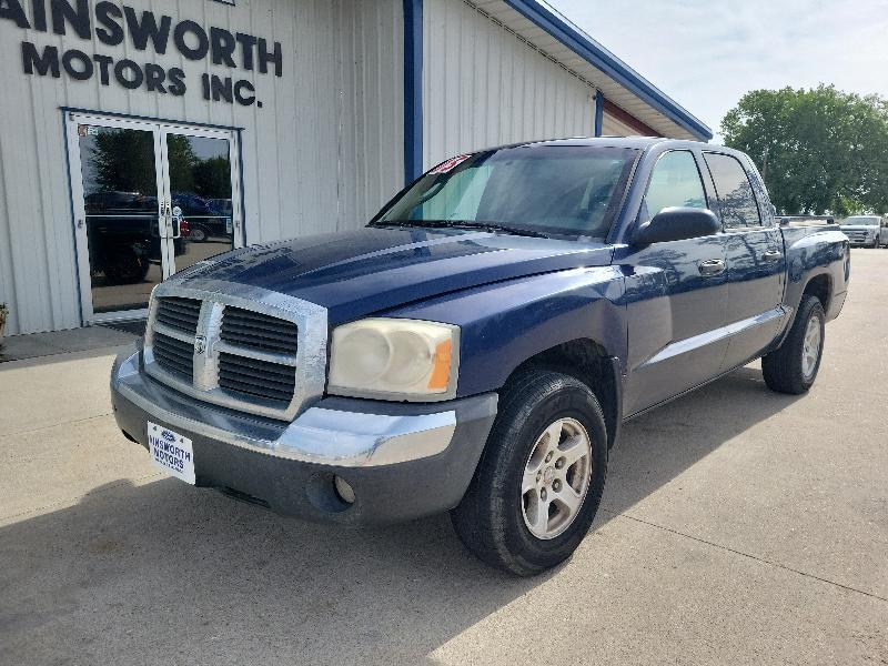 2005 Dodge Dakota 4dr Quad Cab 131" WB 4WD SLT