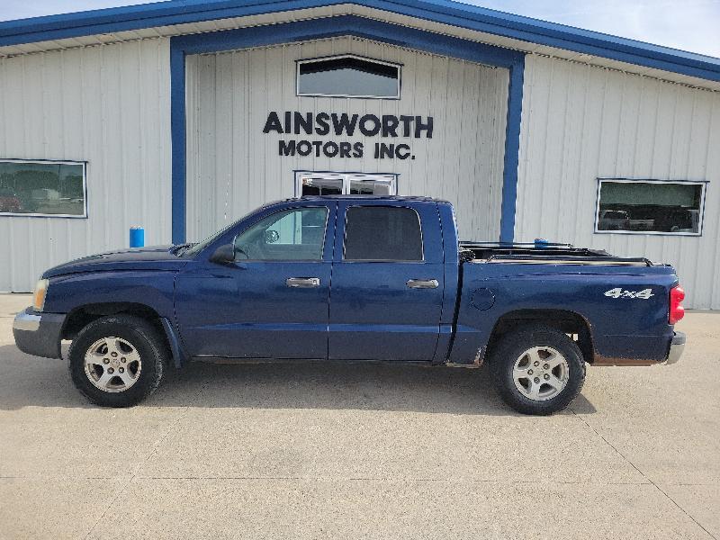 Dodge Dakota 4dr Quad Cab 131" WB 4WD SLT 2005