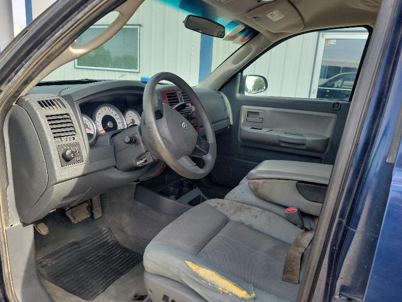 Dodge Dakota 4dr Quad Cab 131" WB 4WD SLT 2005