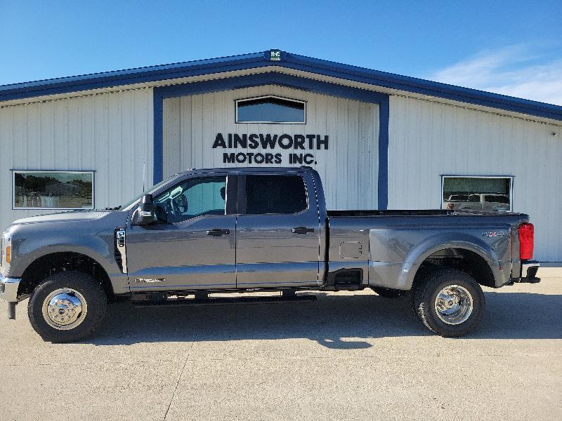 Ford Super Duty F-350 DRW XL 4WD Crew Cab 8' Box 2026