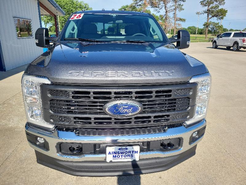 Ford Super Duty F-350 DRW XL 4WD Crew Cab 8' Box 2026