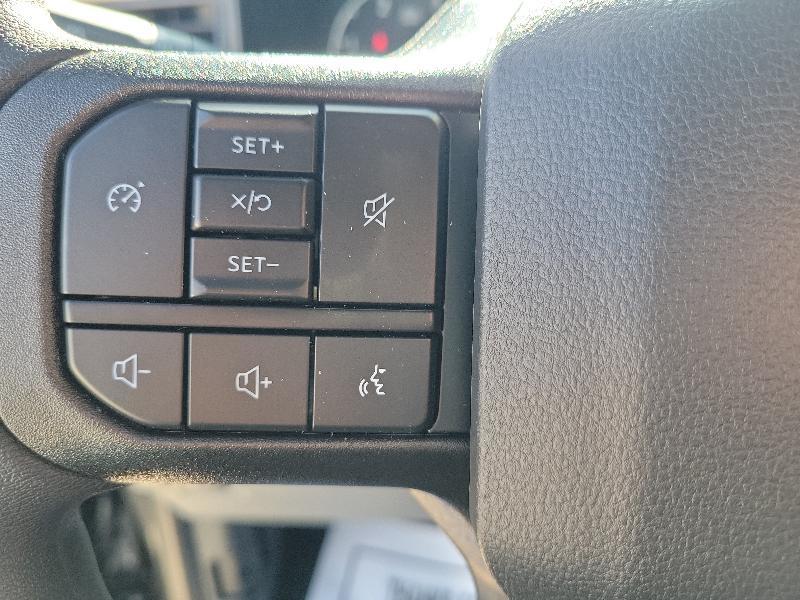 Ford Super Duty F-350 DRW XL 4WD Crew Cab 8' Box 2026