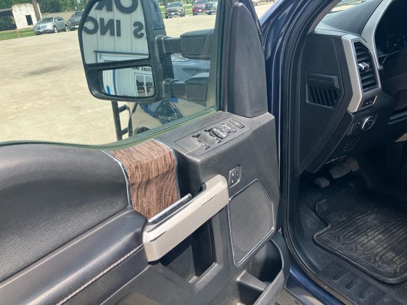 Ford Super Duty F-250 SRW Lariat 4WD Crew Cab 8' Box 2019