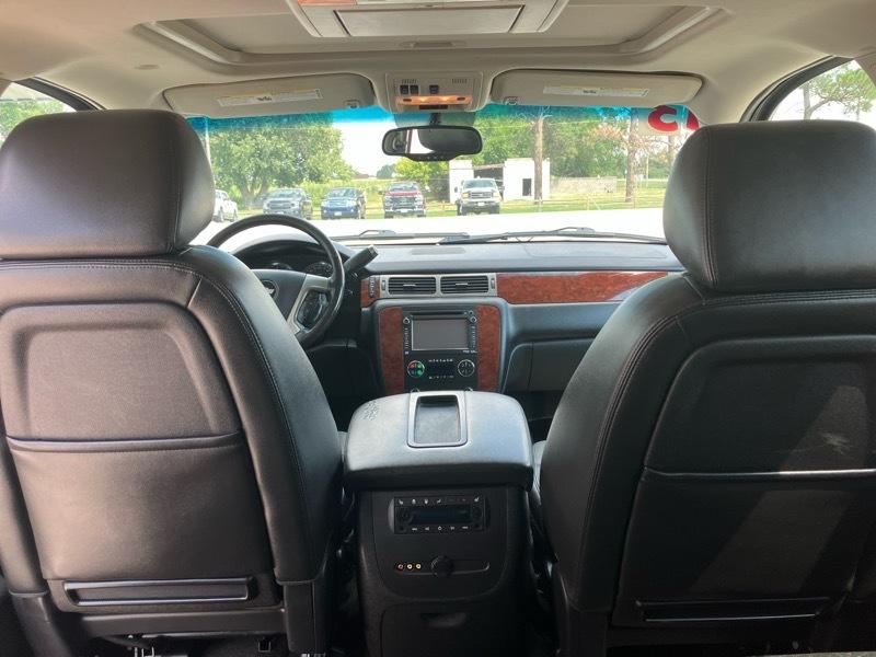 Chevrolet Suburban 4WD 4dr 1500 LTZ 2013