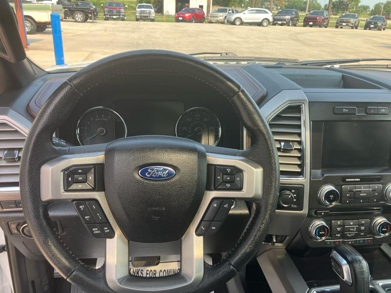 Ford F-150 4WD SuperCrew 145" Platinum 2015