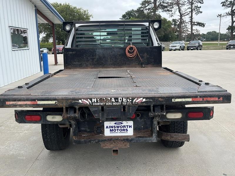 Ford Super Duty F-350 SRW Reg Cab 137" XL 4WD 2006