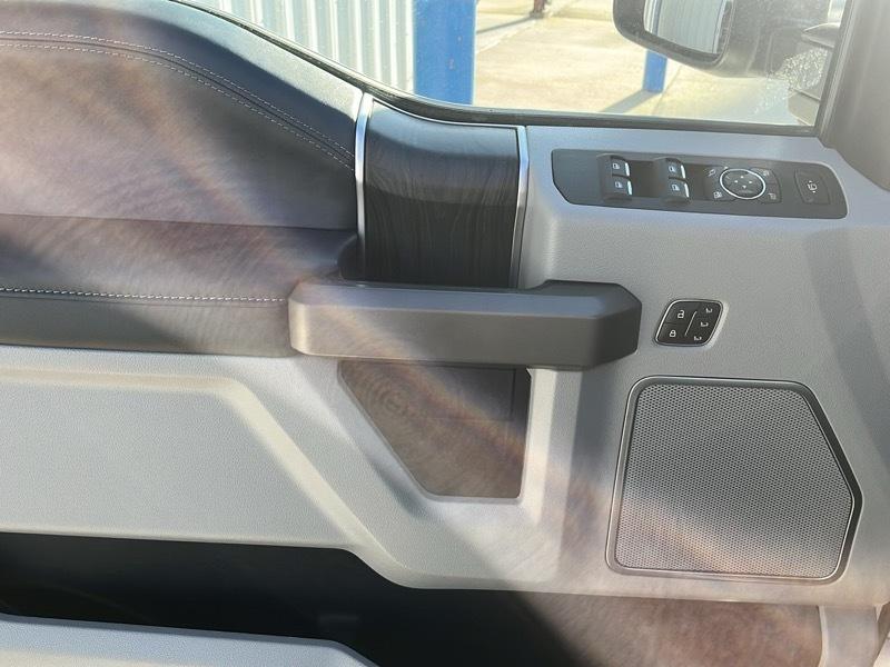 Ford Super Duty F-250 SRW Limited 4WD Crew Cab 6.75' Box 2022