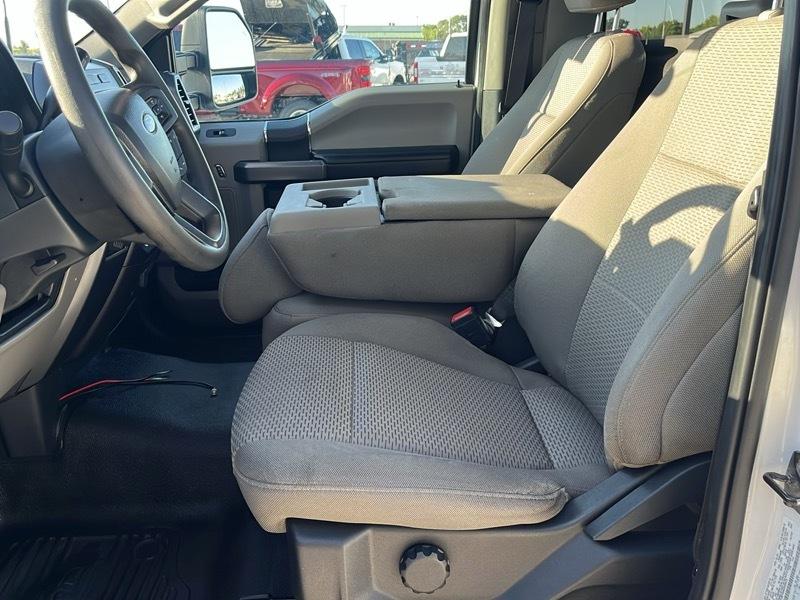 Ford Super Duty F-250 SRW XLT 4WD Reg Cab 8' Box 2022