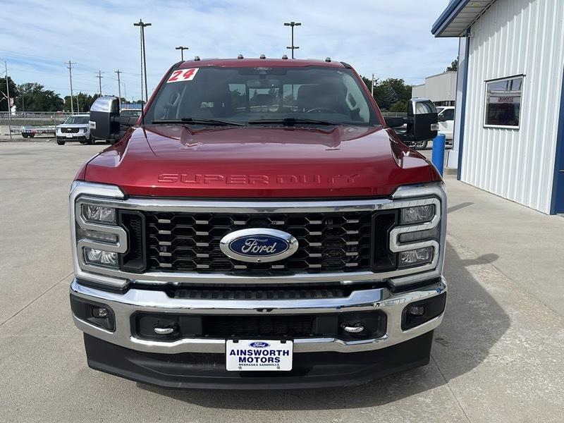 Ford Super Duty F-350 DRW Lariat 4WD Crew Cab 8' Box 2024