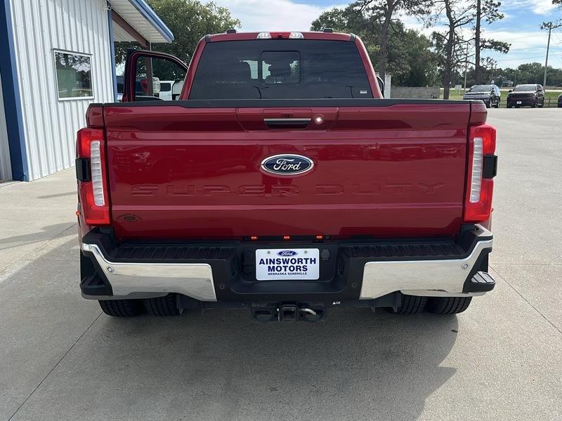 Ford Super Duty F-350 DRW Lariat 4WD Crew Cab 8' Box 2024