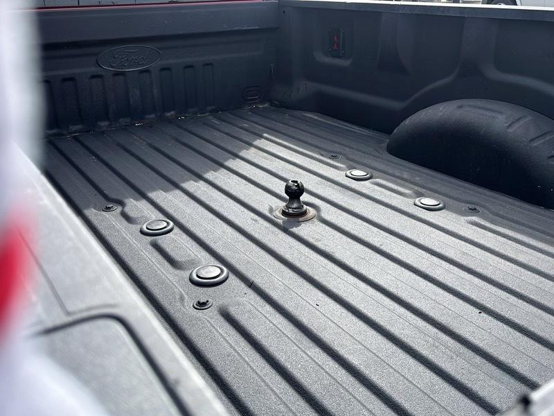 Ford Super Duty F-350 DRW Lariat 4WD Crew Cab 8' Box 2024