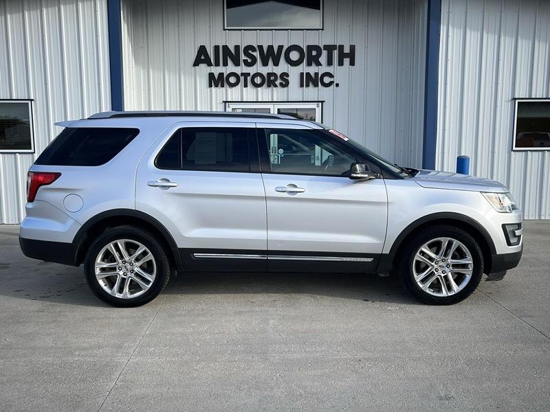2016 Ford Explorer 4WD 4dr XLT