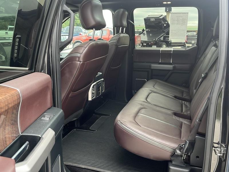 Ford F-150 4WD SuperCrew 157" Lariat w/HD Payload Pkg 2015