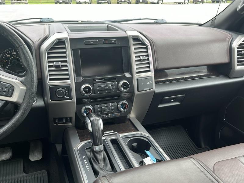 Ford F-150 4WD SuperCrew 157" Lariat w/HD Payload Pkg 2015