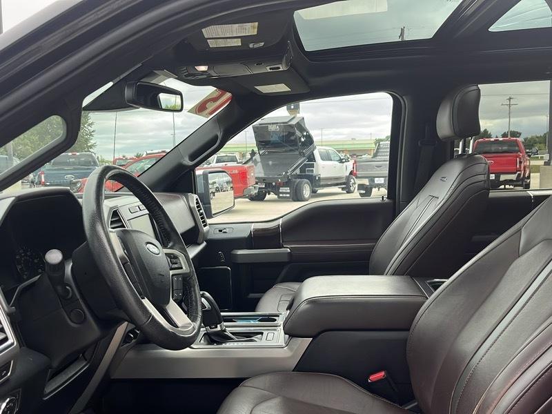 Ford F-150 4WD SuperCrew 157" Lariat w/HD Payload Pkg 2015