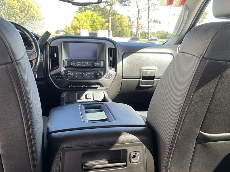 GMC Sierra 1500 4WD Crew Cab 153.0" SLT 2017