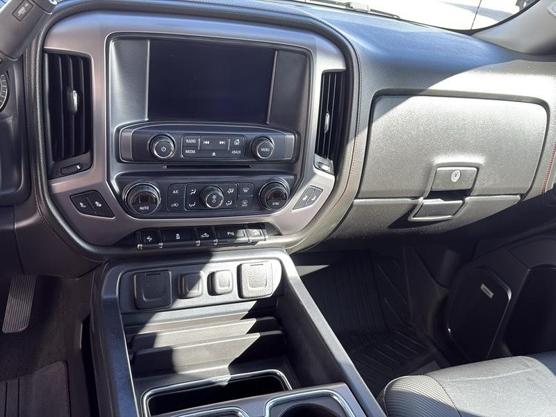 GMC Sierra 1500 4WD Crew Cab 153.0" SLT 2017