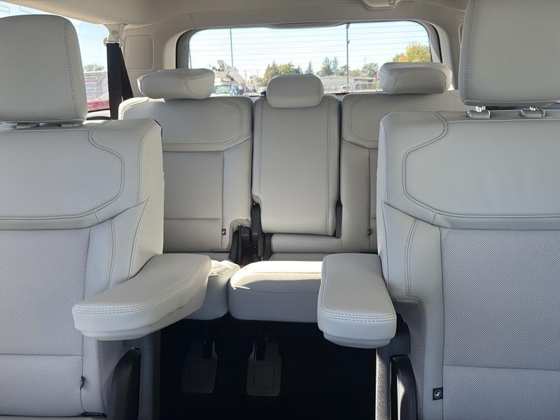 Ford Expedition Max Platinum 4x4 2027