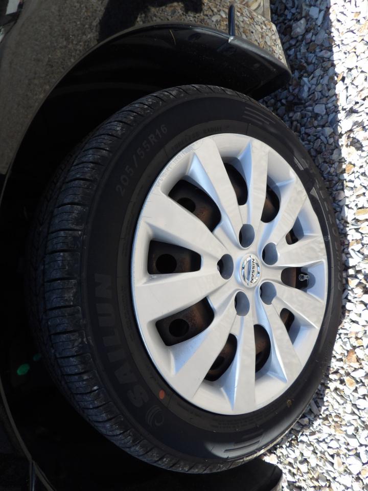 Nissan Sentra 4dr Sdn I4 CVT SV 2016