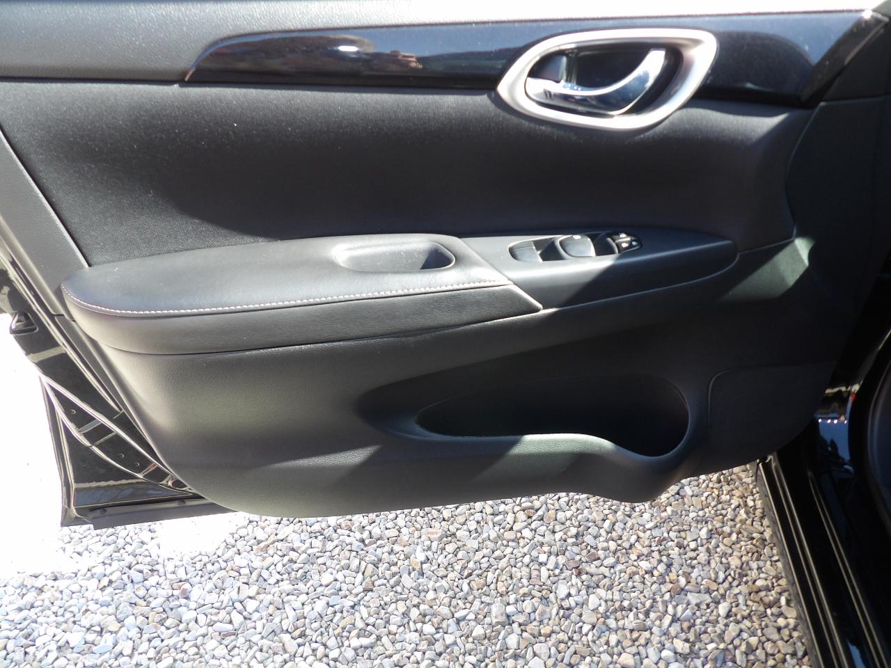 Nissan Sentra 4dr Sdn I4 CVT SV 2016