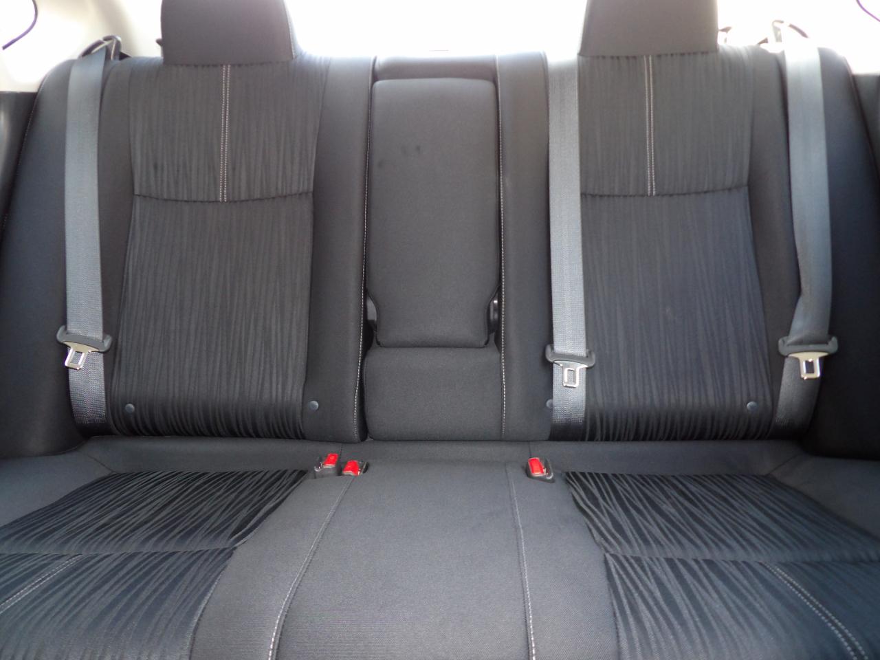 Nissan Sentra 4dr Sdn I4 CVT SV 2016