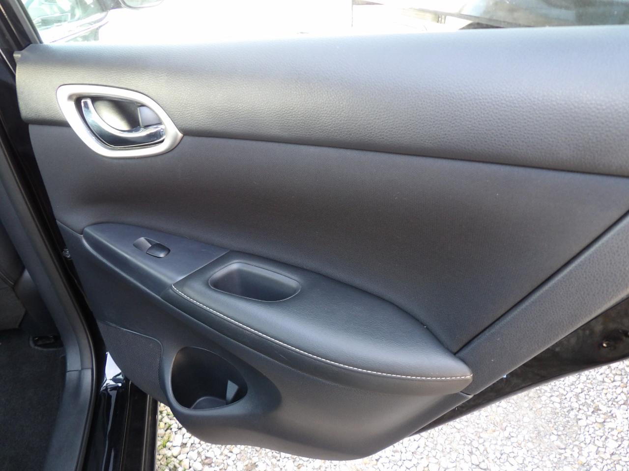 Nissan Sentra 4dr Sdn I4 CVT SV 2016