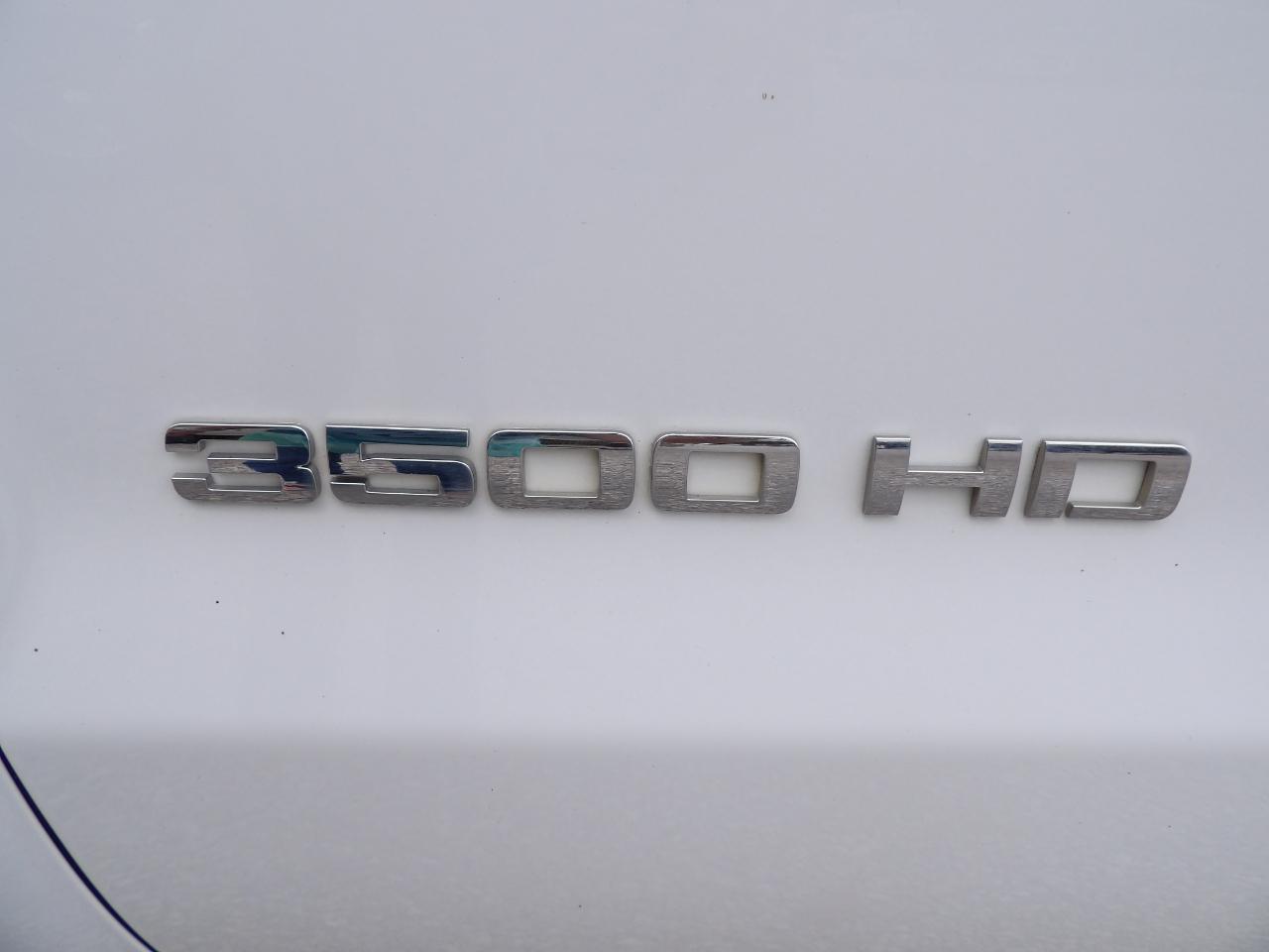 Chevrolet Silverado 3500HD 4WD Crew Cab 171.5" WB, 59.06" CA WT 2018