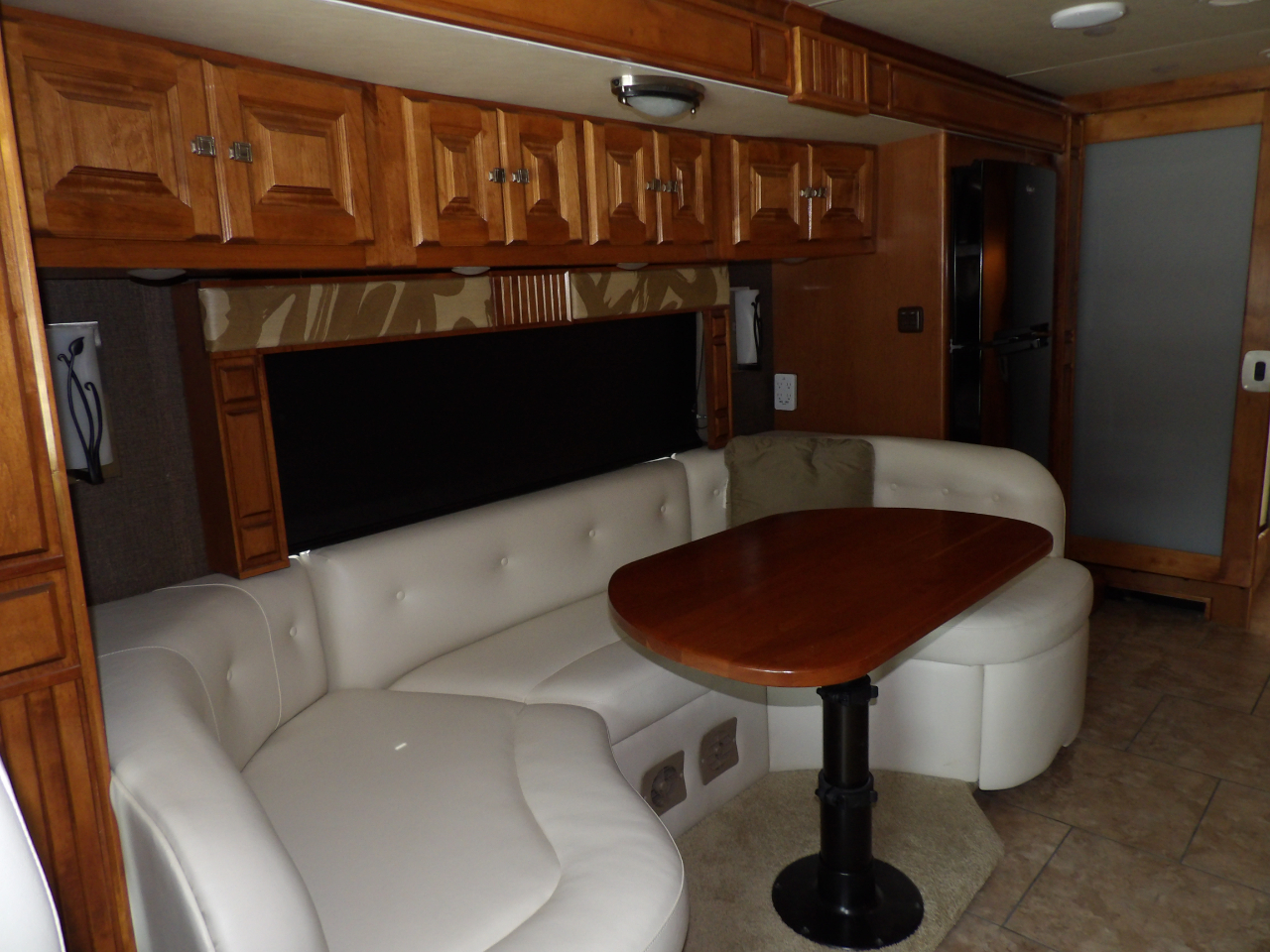 Tiffin Motorhomes Allegro  2015