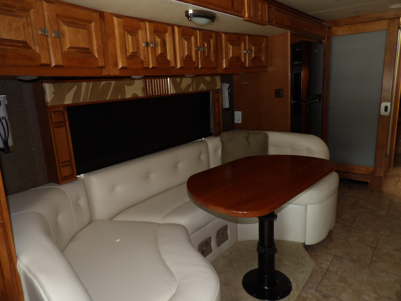 Tiffin Motorhomes Allegro  2015