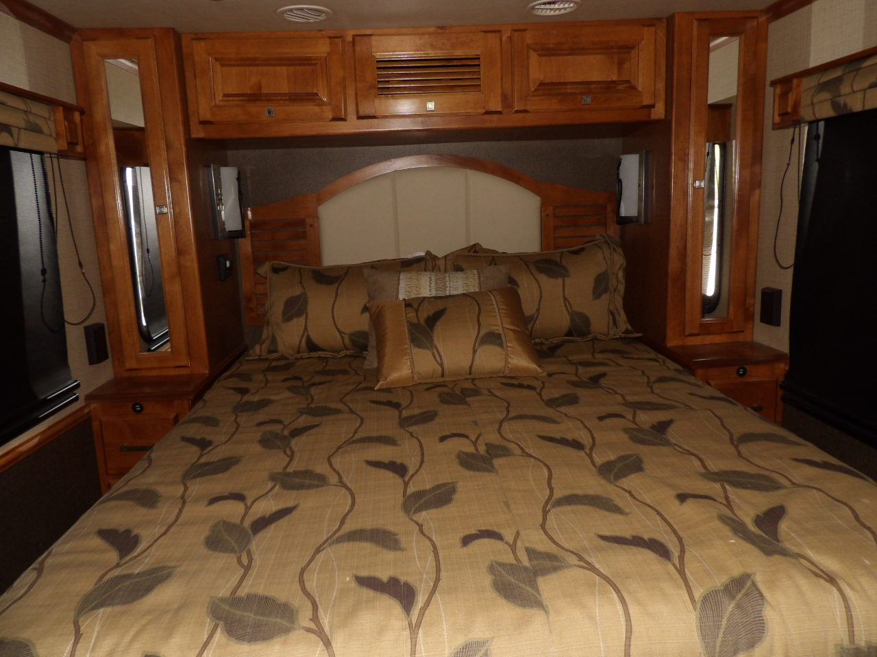 Tiffin Motorhomes Allegro  2015