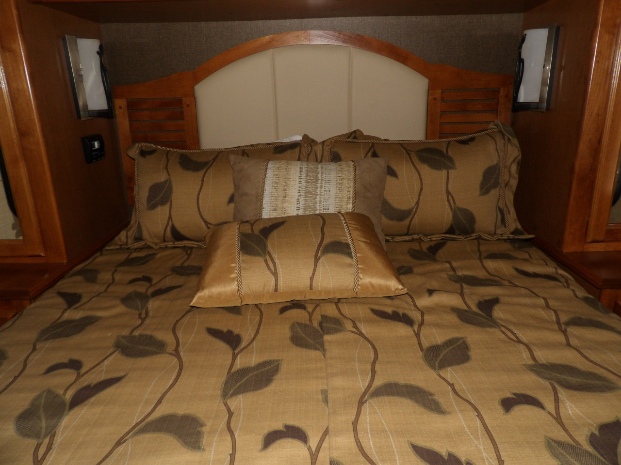 Tiffin Motorhomes Allegro  2015