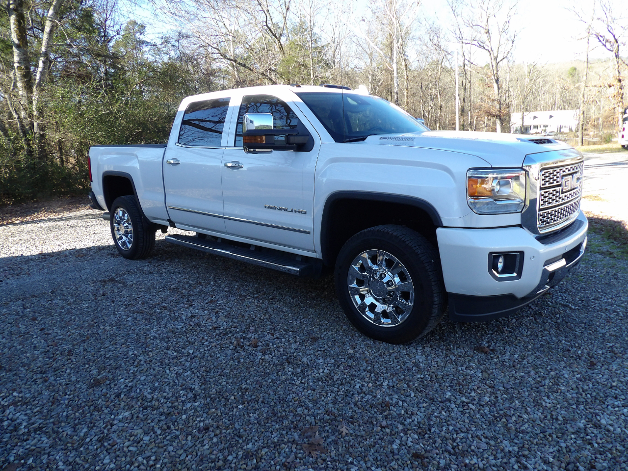 GMC Sierra 2500HD Denali Crew Cab 4WD 2018