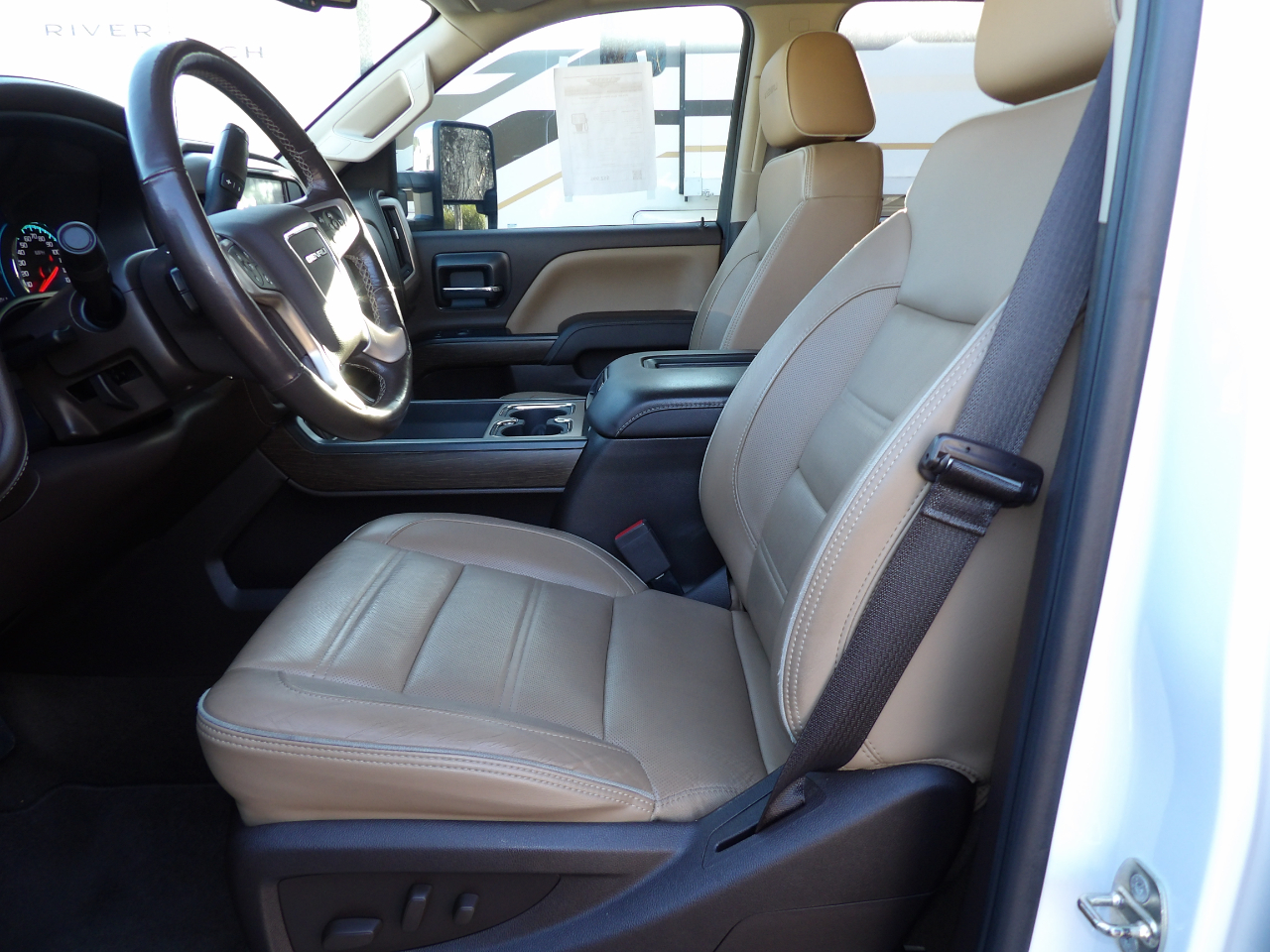 GMC Sierra 2500HD Denali Crew Cab 4WD 2018