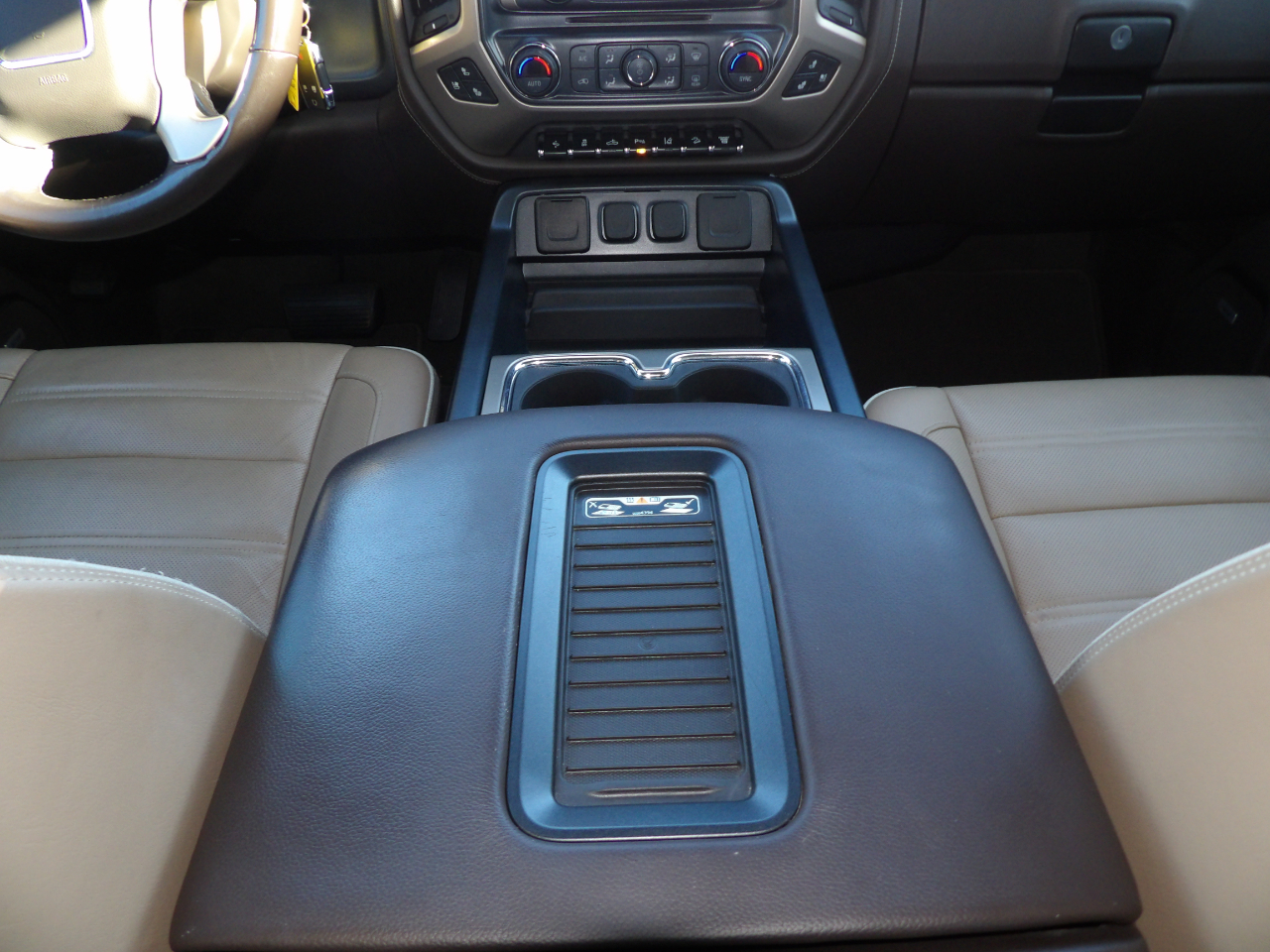 GMC Sierra 2500HD Denali Crew Cab 4WD 2018