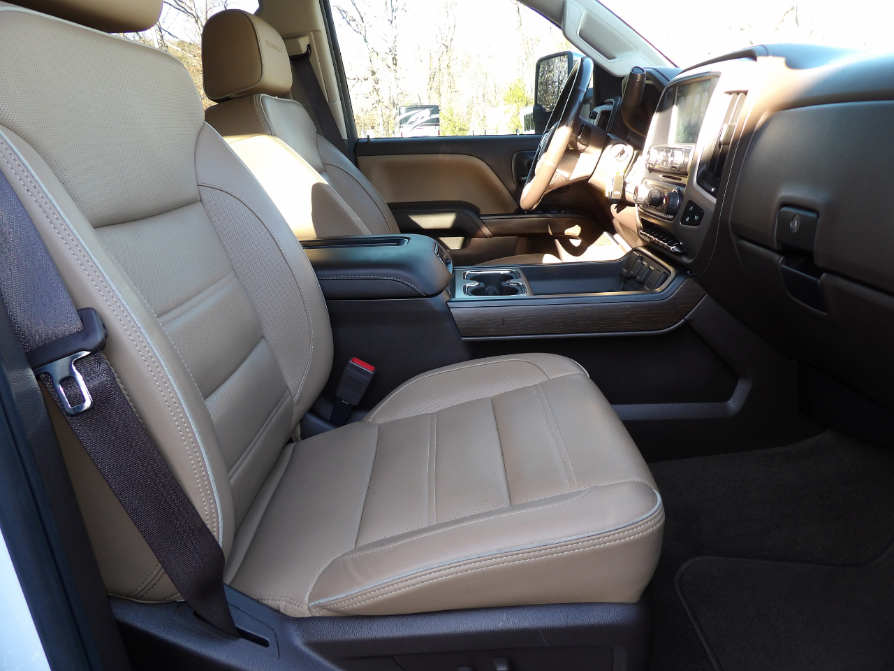 GMC Sierra 2500HD Denali Crew Cab 4WD 2018