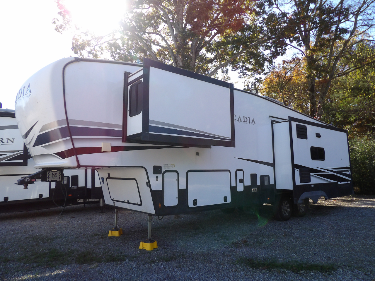 2022 Keystone Arcadia M3660 RL  11030 lbs