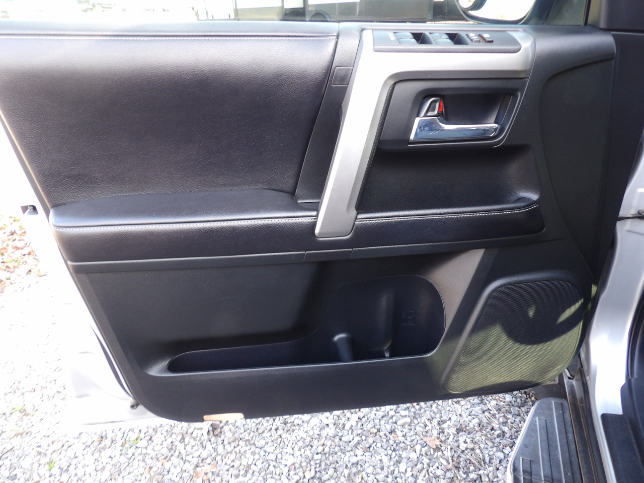 Toyota 4Runner RWD 4dr V6 SR5 Premium (Natl) 2016