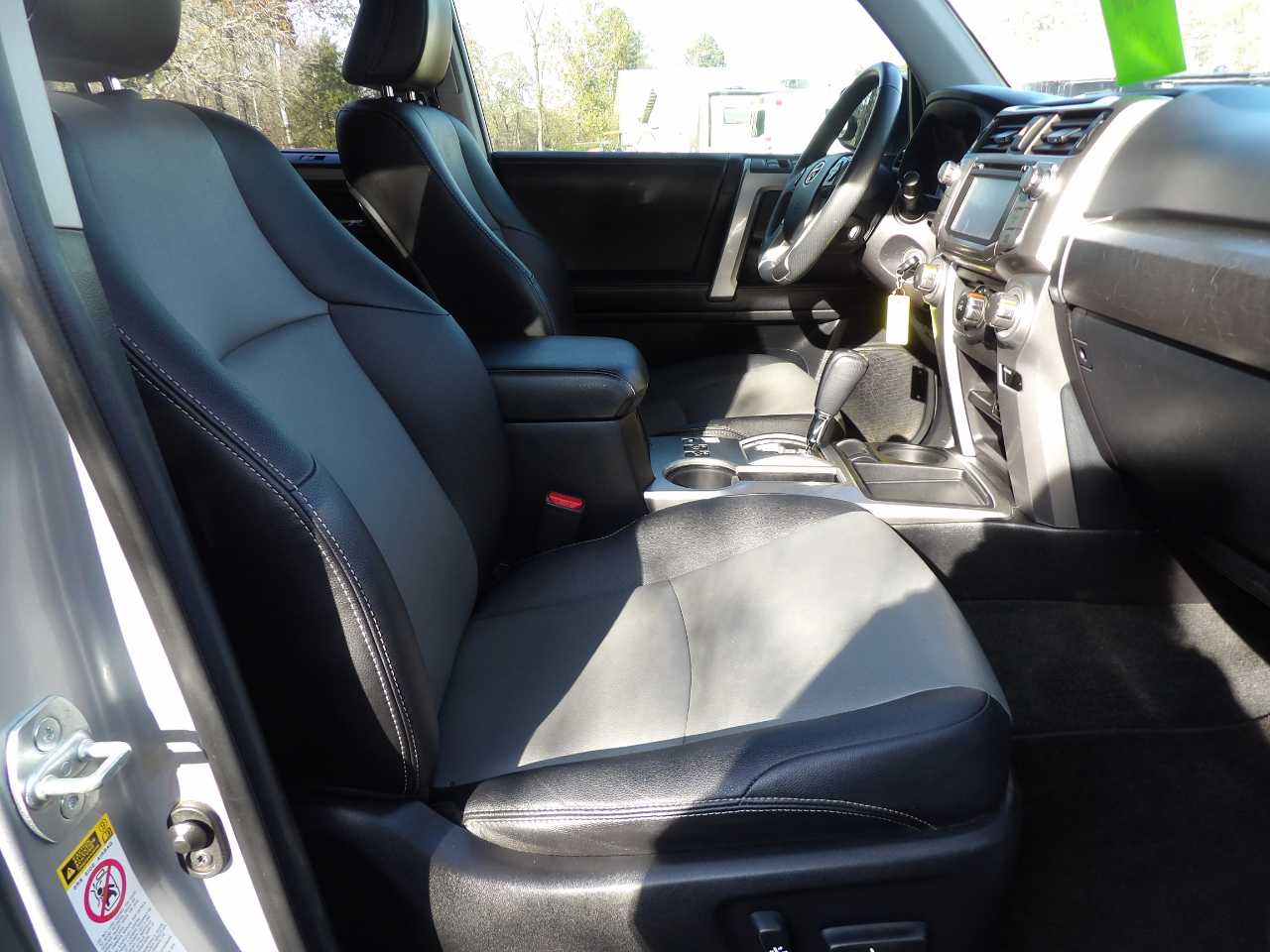 Toyota 4Runner RWD 4dr V6 SR5 Premium (Natl) 2016