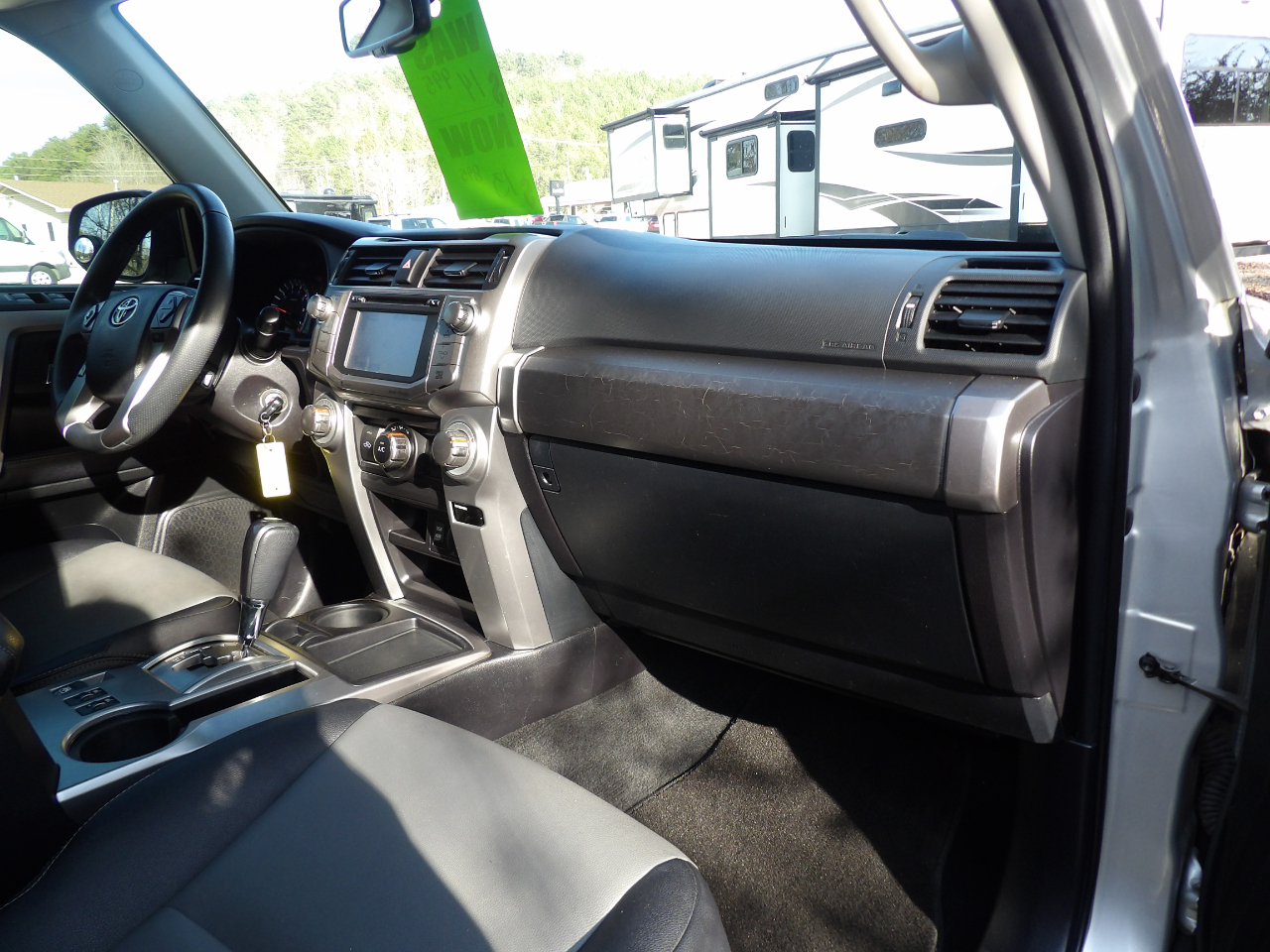 Toyota 4Runner RWD 4dr V6 SR5 Premium (Natl) 2016