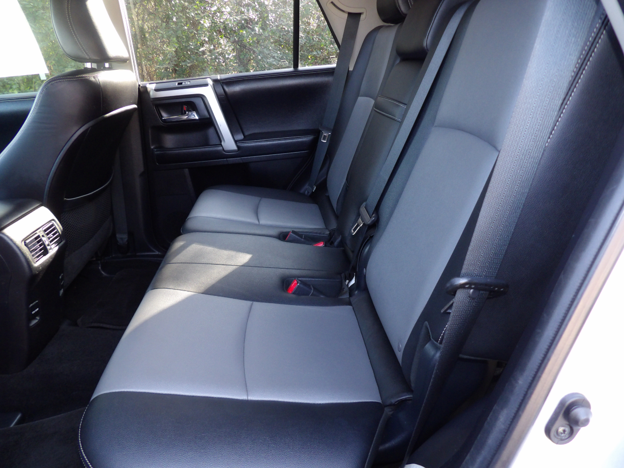 Toyota 4Runner RWD 4dr V6 SR5 Premium (Natl) 2016