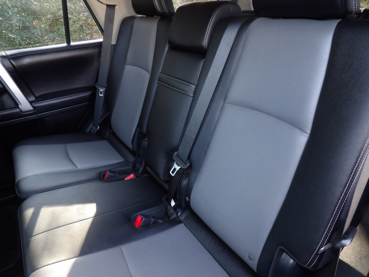 Toyota 4Runner RWD 4dr V6 SR5 Premium (Natl) 2016