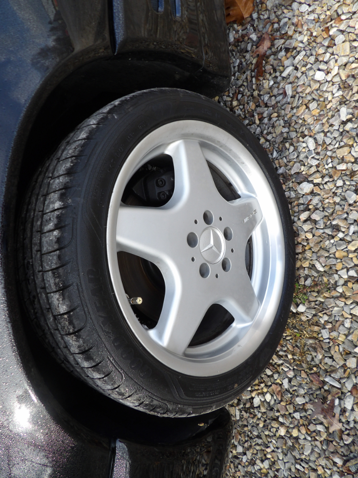 Mercedes-Benz SL-Class 2dr Roadster 5.0L 2000