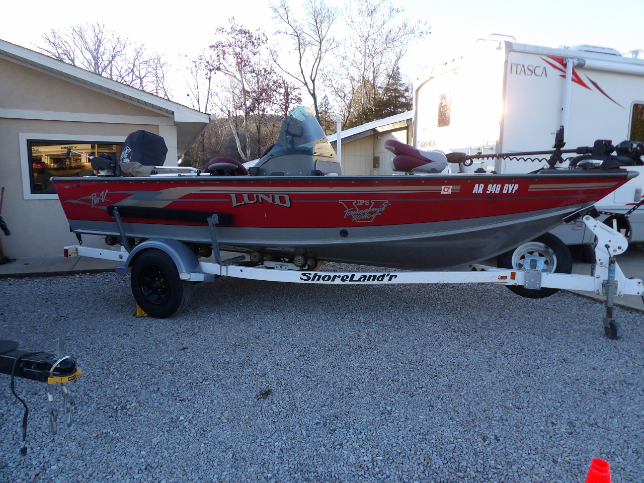 Lund Fisherman 1800  2003