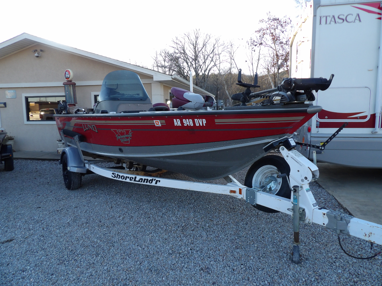 Lund Fisherman 1800  2003