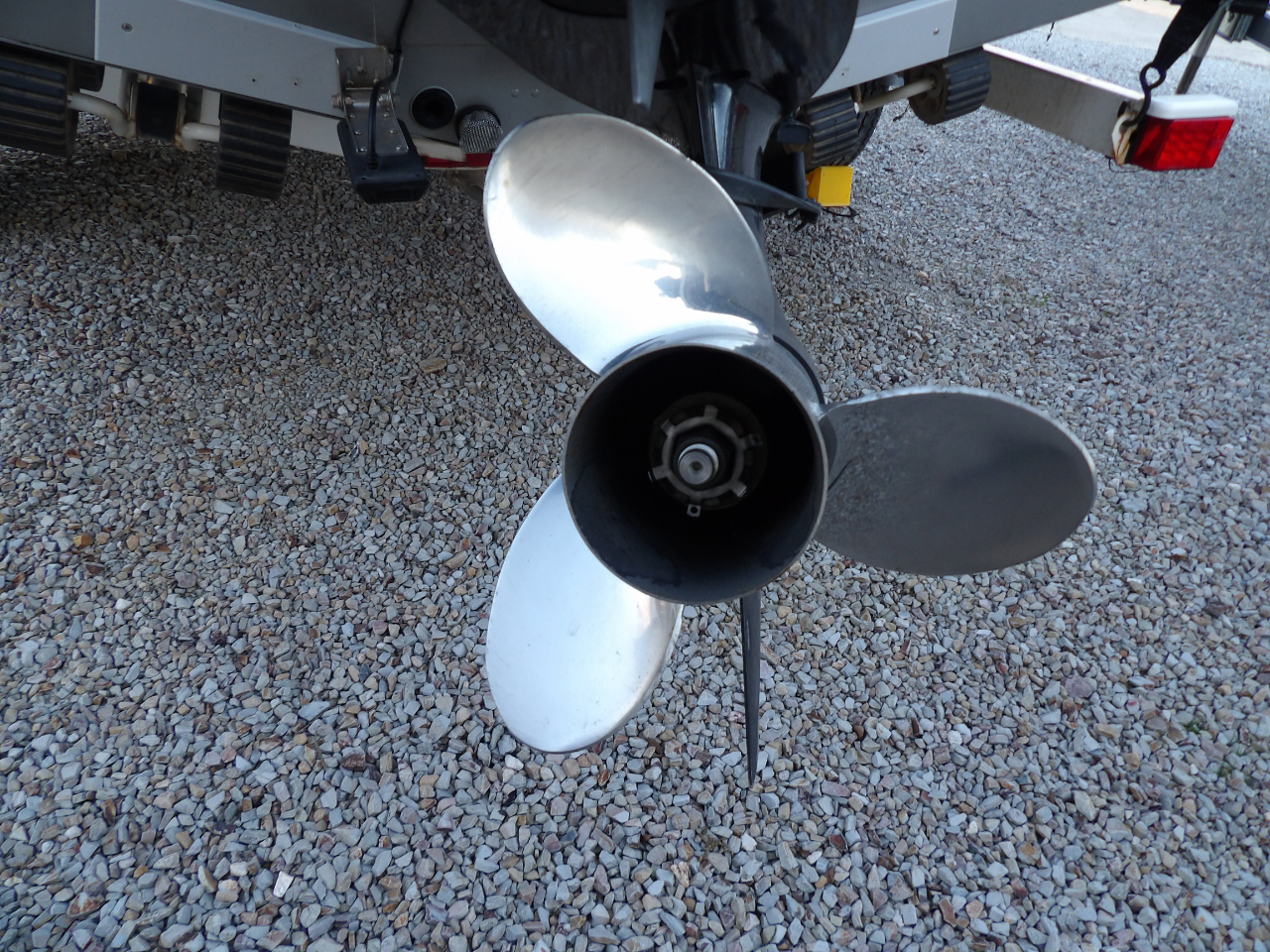 Lund Fisherman 1800  2003