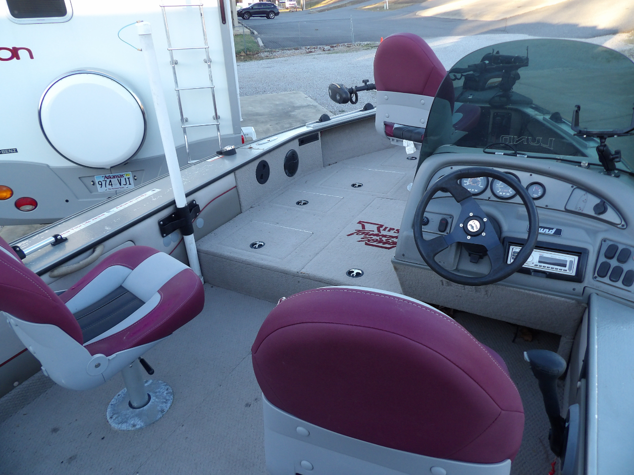 Lund Fisherman 1800  2003